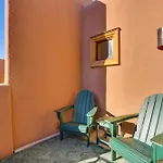 Walk To Santa Fe Plaza Condo With Kiva Fireplace!