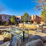 Walk To Santa Fe Plaza Condo With Kiva Fireplace!