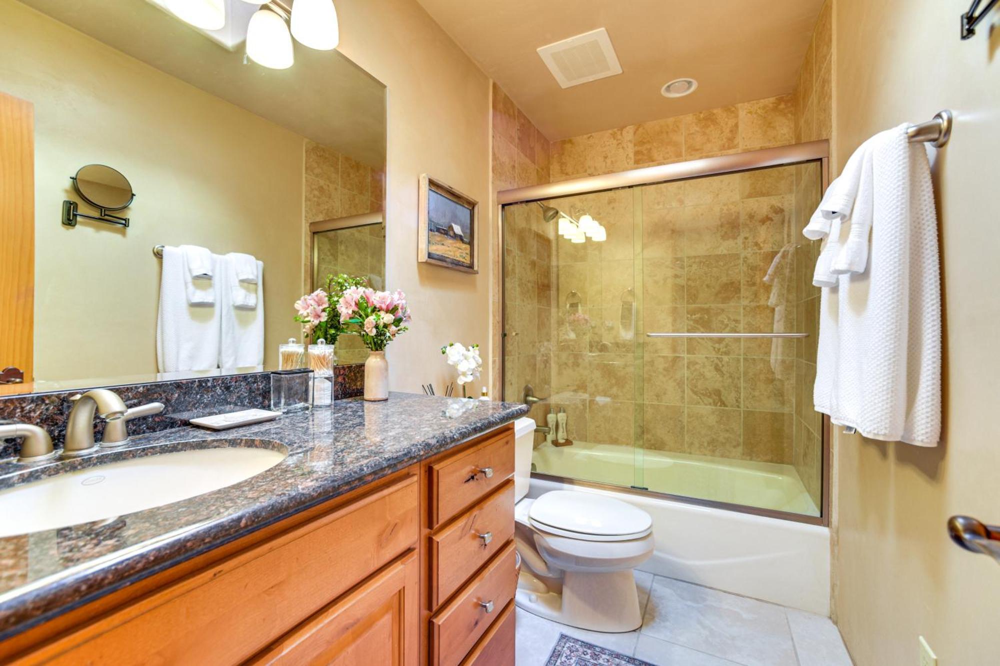 Walk To Plaza With Kiva Fireplace! Apartamento