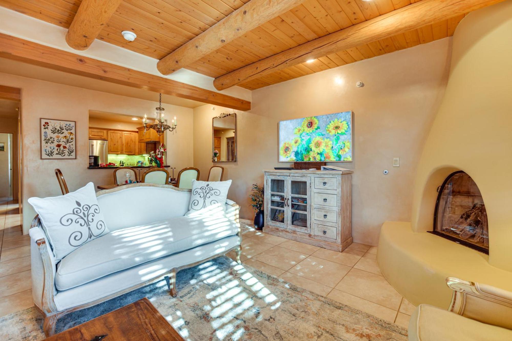 Apartamento Walk To Plaza With Kiva Fireplace!