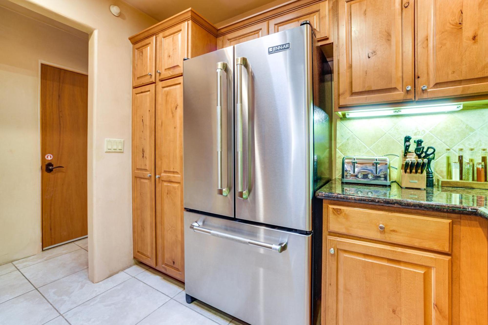 Walk To Plaza With Kiva Fireplace! Apartamento *