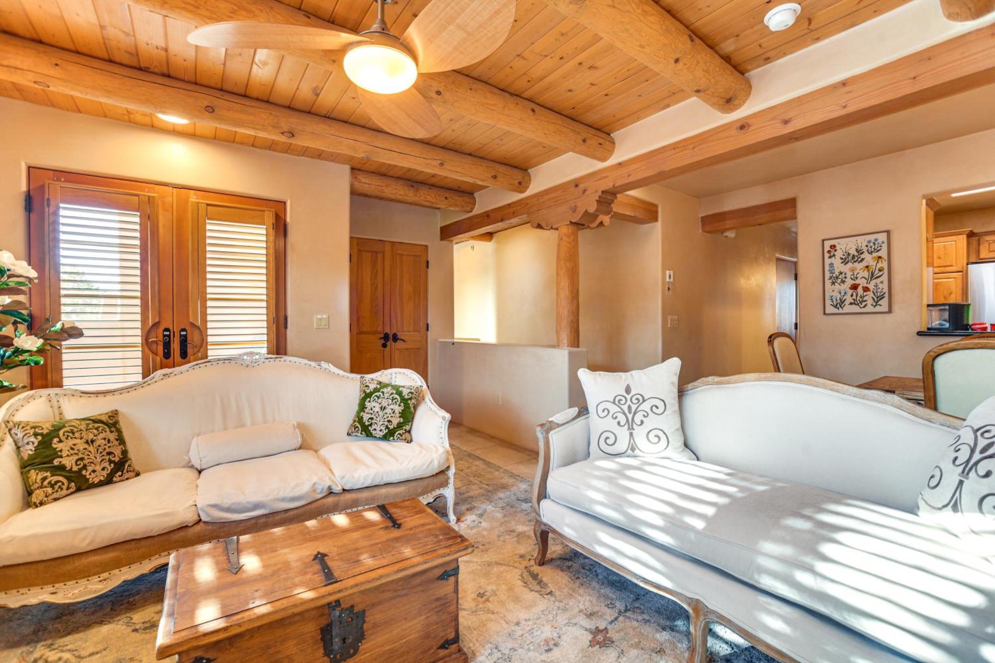 Walk To Plaza With Kiva Fireplace! * Santa Fe